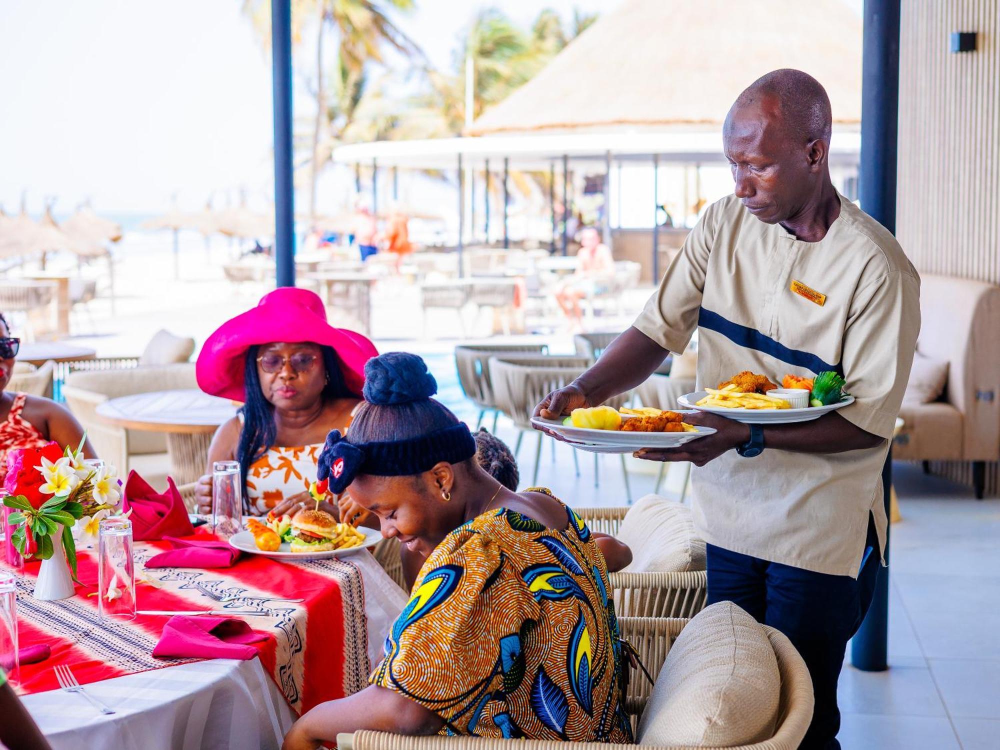 Kombo Beach Resort Serekunda Kültér fotó