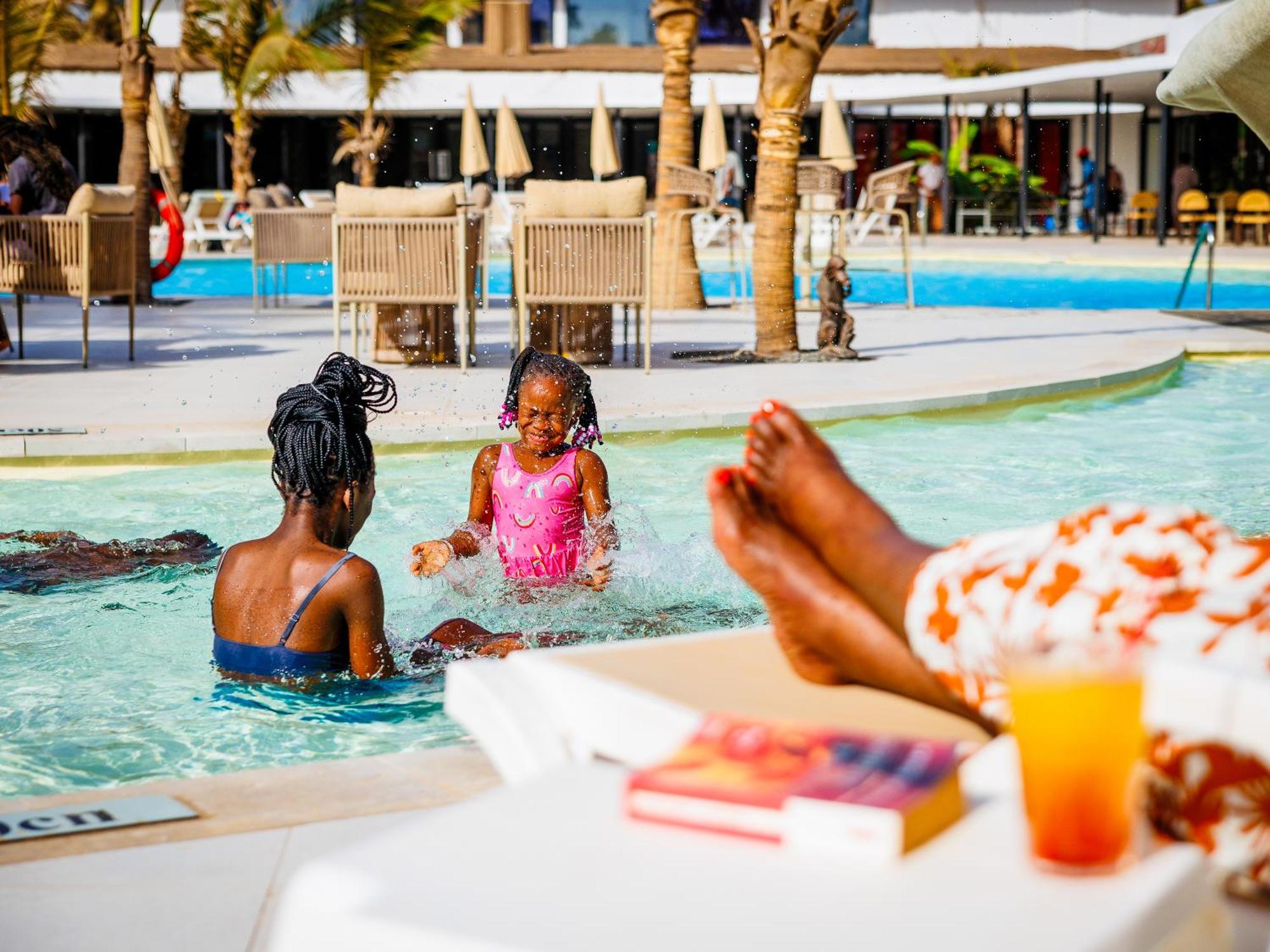 Kombo Beach Resort Serekunda Kültér fotó